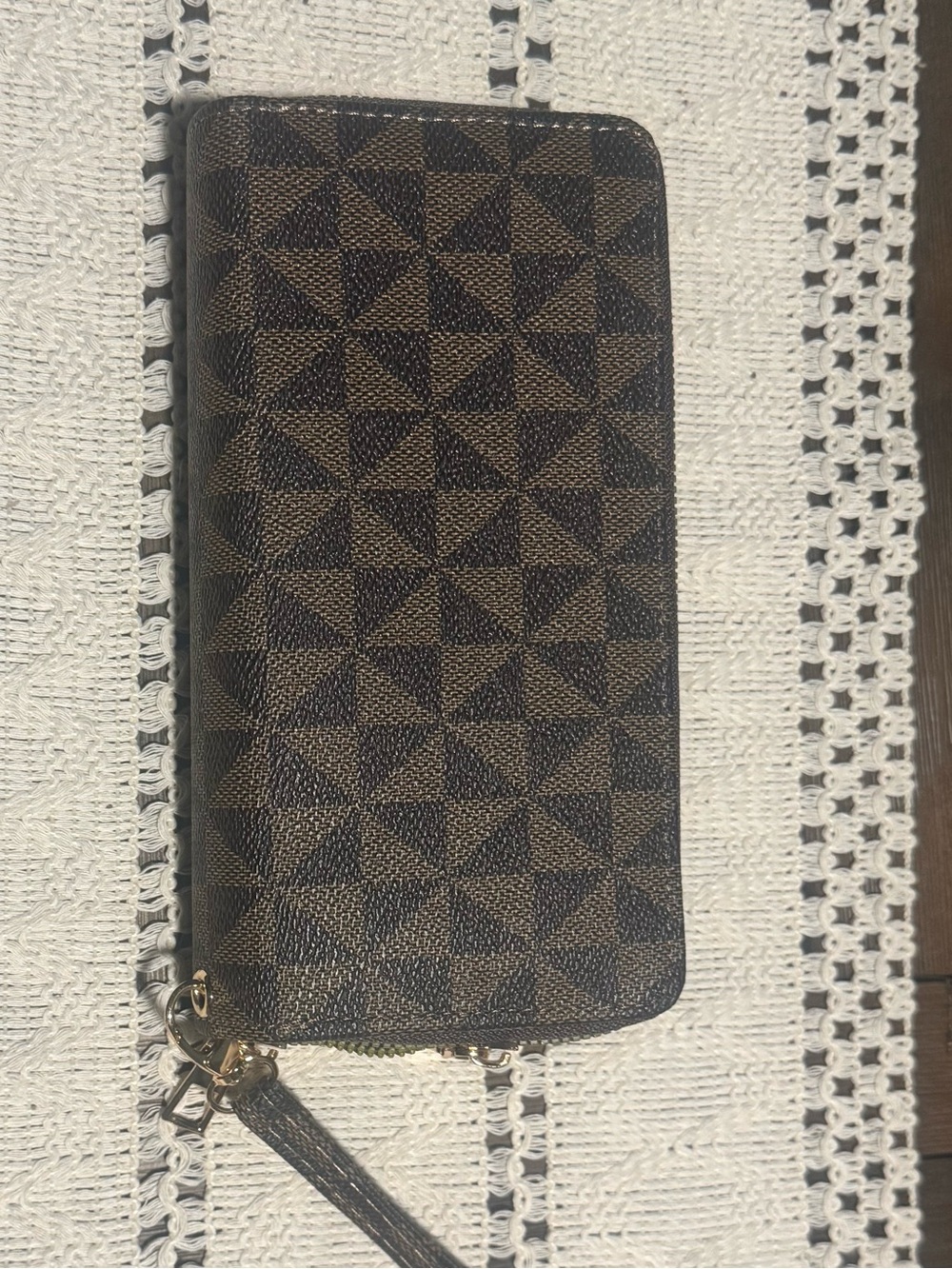 Brown Geometric Pattern dbl zip full size Wristlet Wallet-NWOT